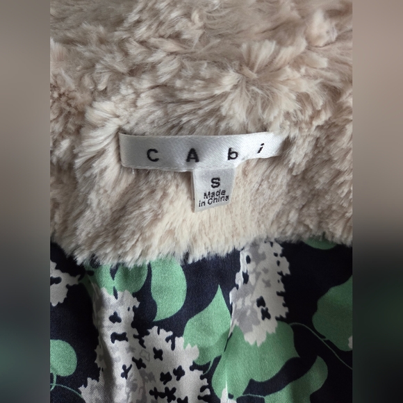 NWOT CAbi Plush Teddy Faux Fur Jacket in Cream/Ivory Color Size S - Picture 7 of 8